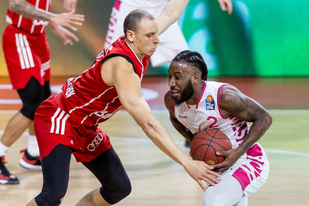 帮助队友破 帮助队友破