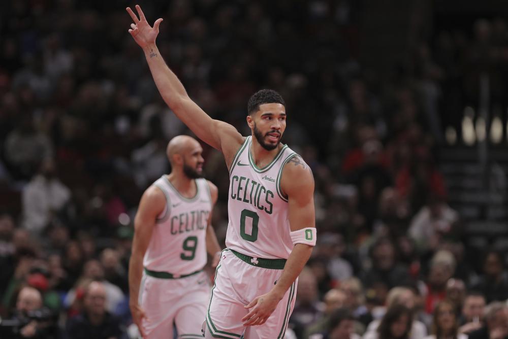 她始终坚守 她始终坚守